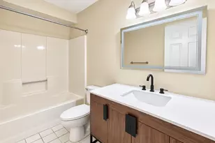10 Manorwood Dr, Branford, CT 06405 - Photo 15