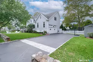 108 Colonial Dr, Fairfield, CT 06824 - Photo 5
