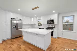 131 Columbia St, Bridgeport, CT 06604 - Photo 13