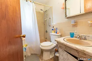 1087 Blue Hills Ave, Bloomfield, CT 06002 - Photo 7