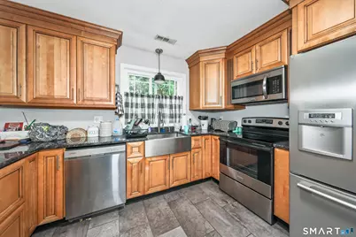 44 Algonquin Way, Bristol, CT 06010 - Photo 11