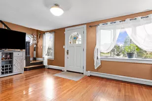 9 Holley St, Danbury, CT 06810 - Photo 3