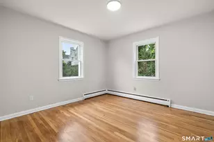 329 Greenwood St, Bridgeport, CT 06606 - Photo 19