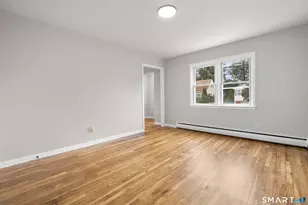329 Greenwood St, Bridgeport, CT 06606 - Photo 13