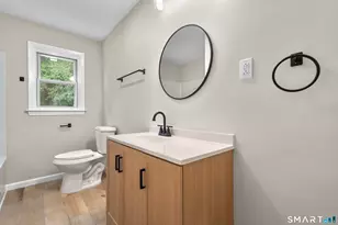 329 Greenwood St, Bridgeport, CT 06606 - Photo 17