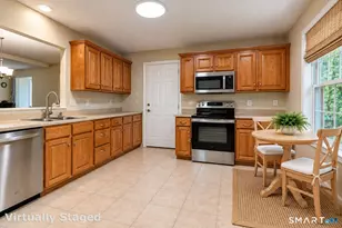 2 Hawthorne Ln, East Lyme, CT 06357 - Photo 11