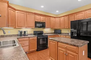 314 Briarwood Dr, Manchester, CT 06040 - Photo 5