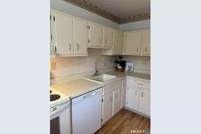 415 Asbury Ridge #415, Shelton, CT 06484 - Photo 3