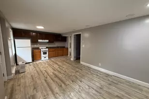54 Monroe St, Branford, CT 06405 - Photo 3
