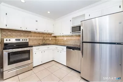 108 Oakwood Avenue #B-1, West Hartford, CT 06119 - Photo 9