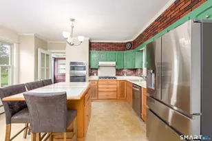 653 Vauxhall Street Ext., Waterford, CT 06385 - Photo 11