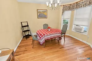 25 Oakwood Rd, East Lyme, CT 06357 - Photo 9