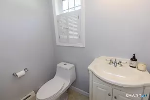 25 Oakwood Rd, East Lyme, CT 06357 - Photo 31