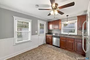 15 Ashland Ave, Waterbury, CT 06708 - Photo 11