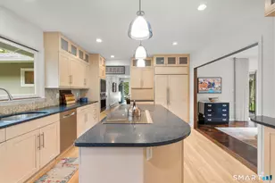 10 Fox Hill Rd, Woodbridge, CT 06525 - Photo 5