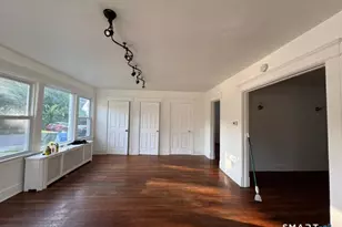 14 Grandview Ave, Waterbury, CT 06708 - Photo 5