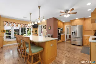 266 Heritage Rd, Putnam, CT 06260 - Photo 3