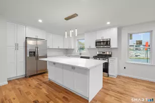 131 Columbia St, Bridgeport, CT 06604 - Photo 17