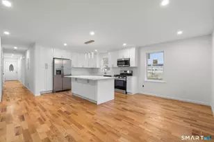 131 Columbia St, Bridgeport, CT 06604 - Photo 11