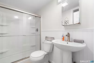 47 Hungerford Avenue, Waterbury, CT 06705 - Photo 7
