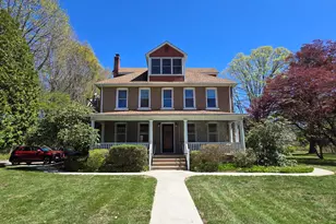 184 Middlesex Ave, Chester, CT 06412 - Photo 1