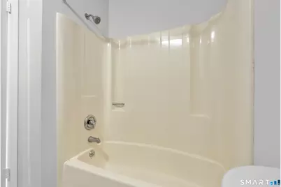 40 Crest Street #10, West Haven, CT 06516 - Photo 15