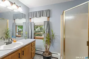 531 George Washington Rd, Enfield, CT 06082 - Photo 9
