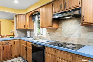 531 George Washington Rd, Enfield, CT 06082 - Photo 5