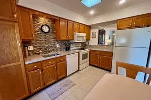 35 Nutmeg Rd, Middlebury, CT 06762 - Photo 5