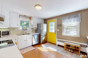 3 Middle Dr, Windsor Locks, CT 06096 - Photo 5