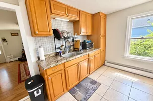 435 Myrtle St, New Britain, CT 06053 - Photo 3