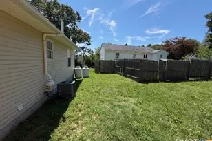 83 Essex Ave, Waterbury, CT 06704 - Photo 27