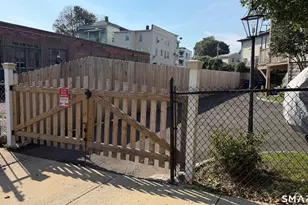 55 Hansen Ave, Bridgeport, CT 06605 - Photo 23