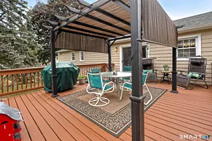 30 Lakeview Dr, Milford, CT 06460 - Photo 29