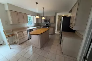 76 Bunker Hill Dr, Trumbull, CT 06611 - Photo 7