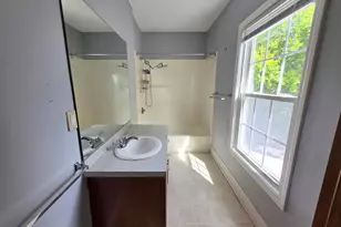26 Maple St, Windsor, CT 06095 - Photo 7