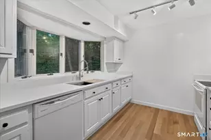 815 Hill St, Hamden, CT 06514 - Photo 9