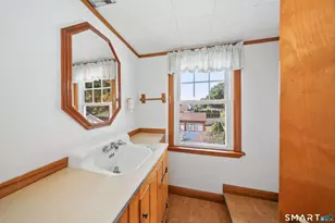 249 Montoe Rd, Waterbury, CT 06704 - Photo 29