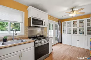 13 Corn Tassle Rd, Naugatuck, CT 06770 - Photo 9