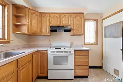 31 Starkweather Street, Manchester, CT 06042 - Photo 9
