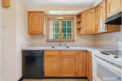 31 Starkweather Street, Manchester, CT 06042 - Photo 7