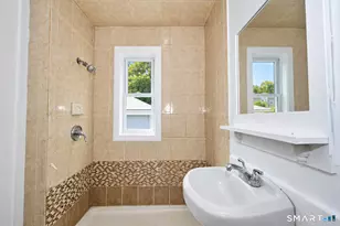 34 Washington Ave, Torrington, CT 06790 - Photo 21