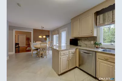 37 Skyview Terrace, Manchester, CT 06040 - Photo 7