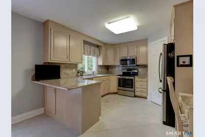 37 Skyview Terrace, Manchester, CT 06040 - Photo 5