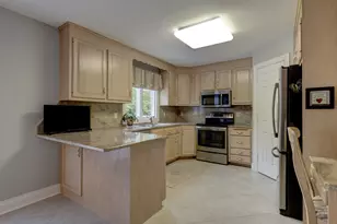 37 Skyview Terrace, Manchester, CT 06040 - Photo 5