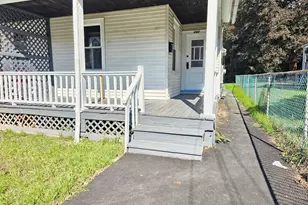243 Oak St, Manchester, CT 06040 - Photo 3
