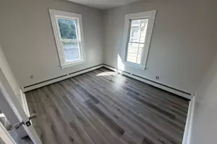 8 Bronson St, New Britain, CT 06051 - Photo 3