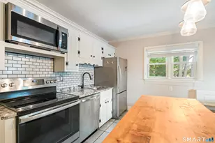 377 Park Rd, West Hartford, CT 06119 - Photo 5