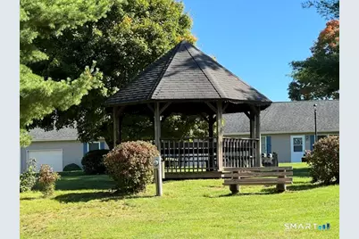 102 North Maple Street #4C, Enfield, CT 06082 - Photo 3
