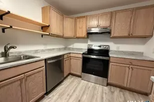 666 Broad St, Meriden, CT 06450 - Photo 7